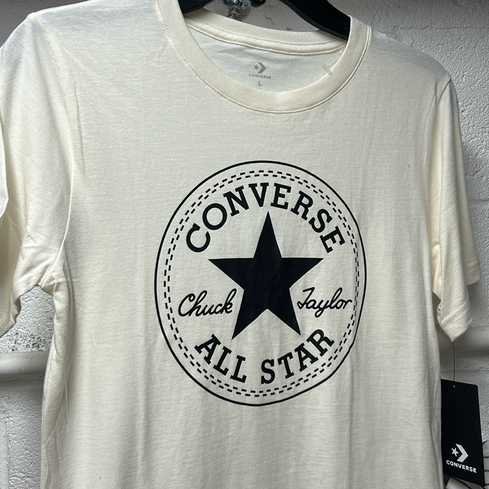 T shirt by converse